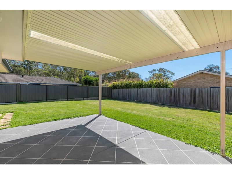 3 Spike Street, Redland Bay QLD 4165