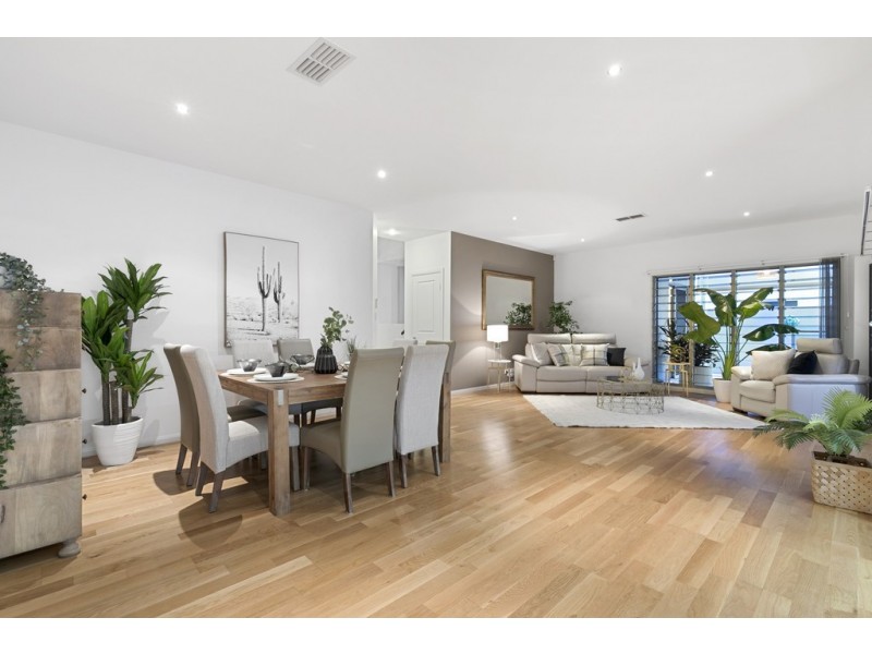 2/19 Anchorage Drive, Raby Bay QLD 4163