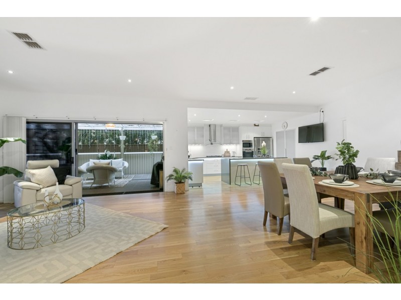 2/19 Anchorage Drive, Raby Bay QLD 4163