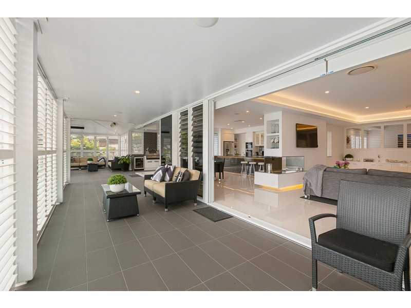 11 Captains Court, Raby Bay QLD 4163