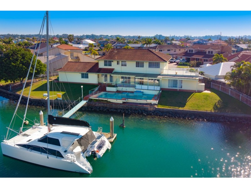 18 Captains Court, Raby Bay QLD 4163