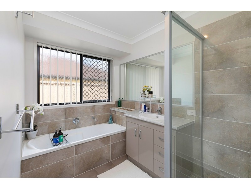 41 Lancaster Circuit, Redland Bay QLD 4165