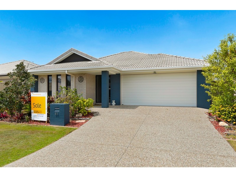 41 Lancaster Circuit, Redland Bay QLD 4165