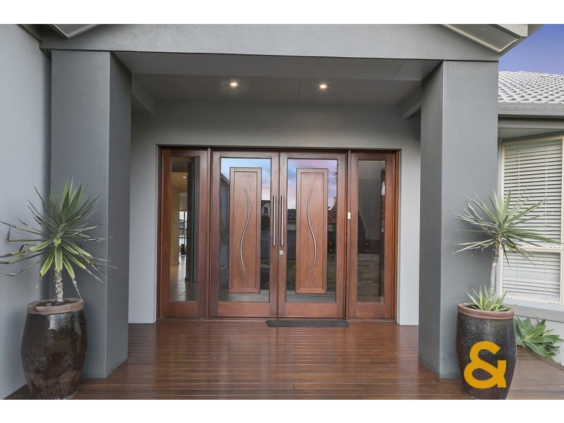 13 Seahaven Court, Raby Bay QLD 4163