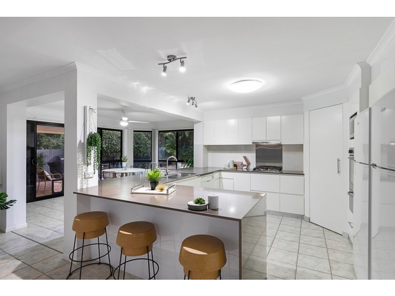 6 Aegean Court, Ormiston QLD 4160