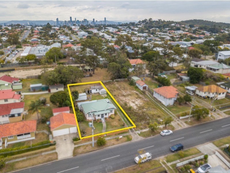 12 Florence Street, Carina QLD 4152