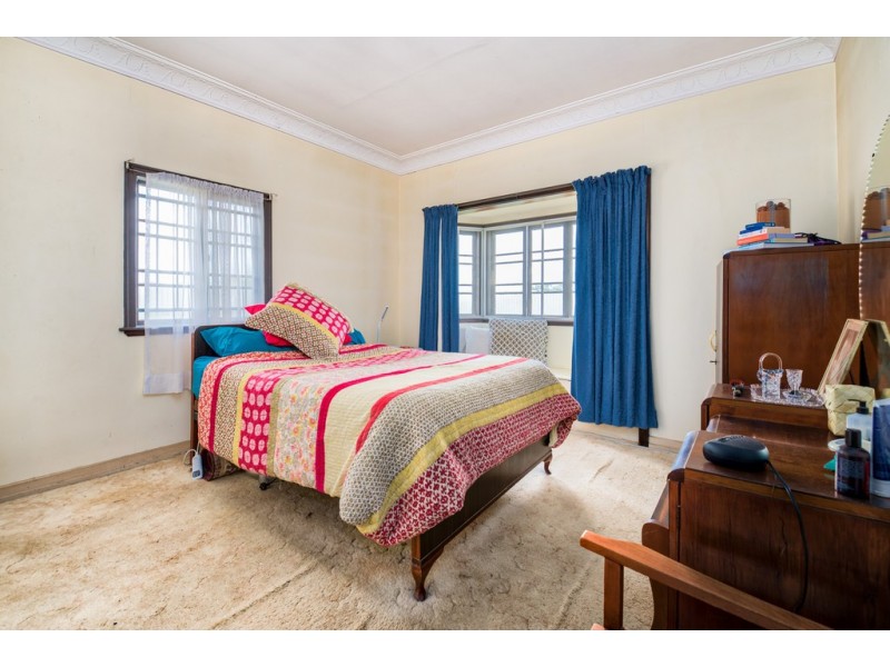 12 Florence Street, Carina QLD 4152