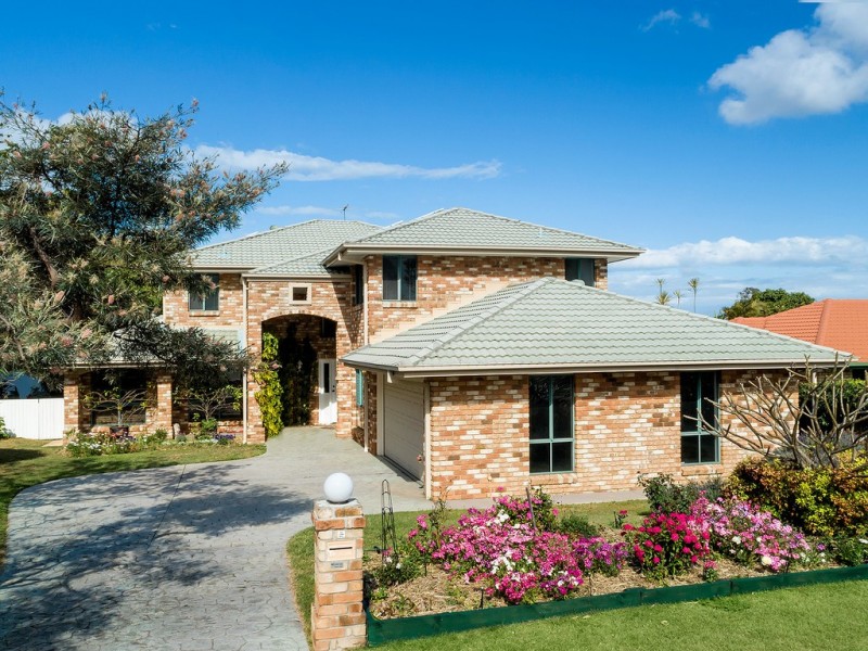 42 Clive Road, Birkdale QLD 4159