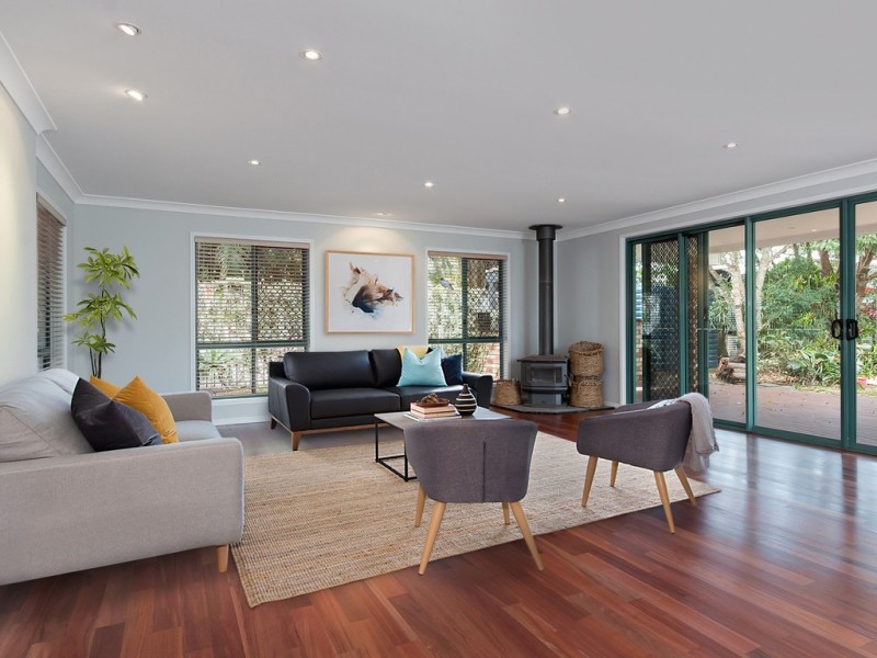 42 Clive Road, Birkdale QLD 4159