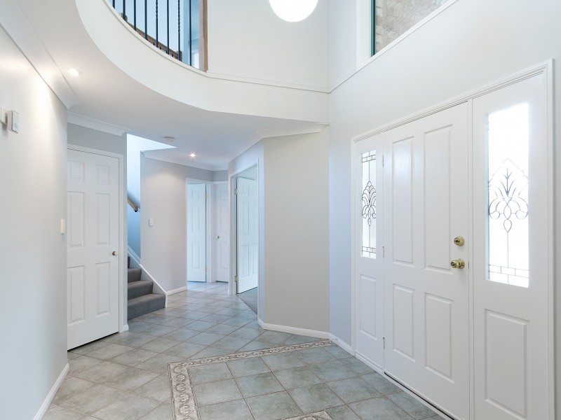 42 Clive Road, Birkdale QLD 4159