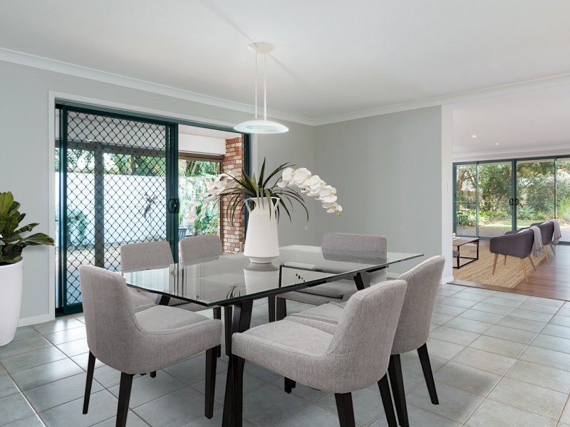 42 Clive Road, Birkdale QLD 4159