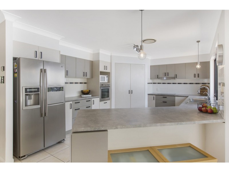 16 Edie Terrace, Wellington Point QLD 4160