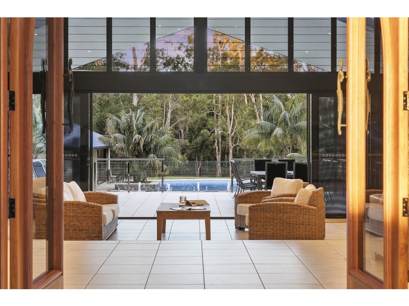 57 Double Jump Road, Redland Bay QLD 4165