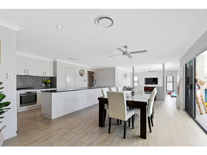 41 Parkgrove Street, Birkdale QLD 4159