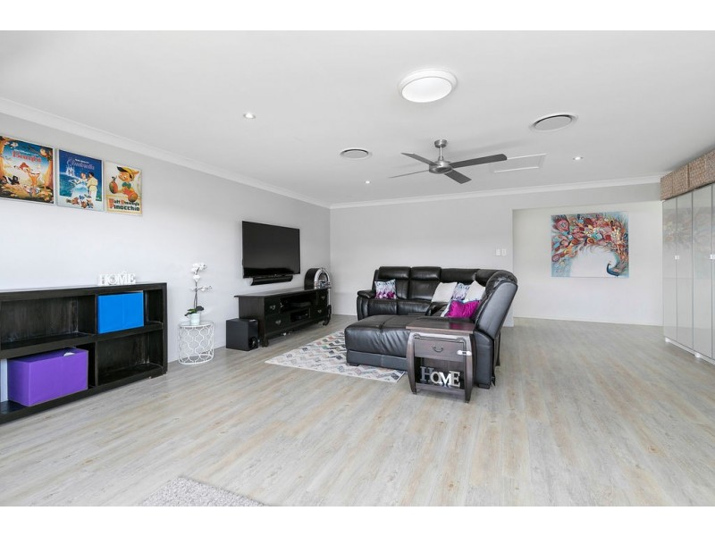 41 Parkgrove Street, Birkdale QLD 4159