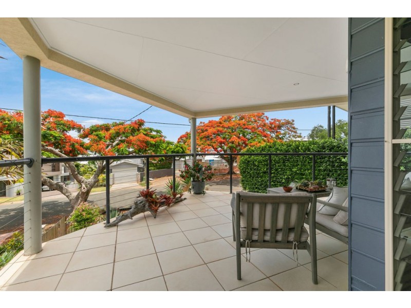 11 Broadwater Terrace, Redland Bay QLD 4165