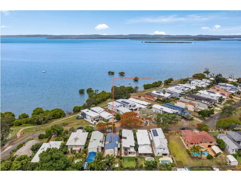11 Broadwater Terrace, Redland Bay QLD 4165