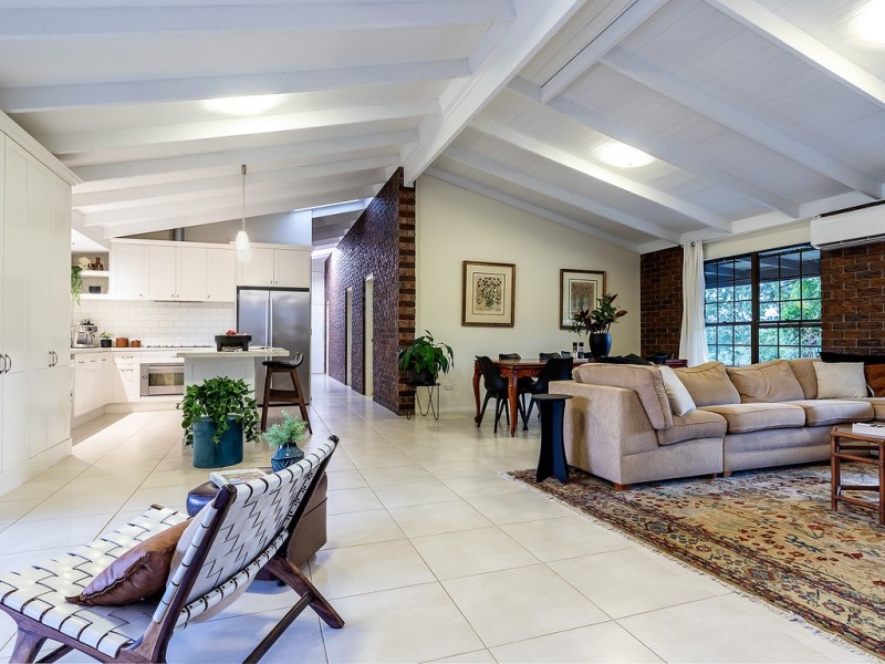 98 Kingfisher Road, Mount Cotton QLD 4165