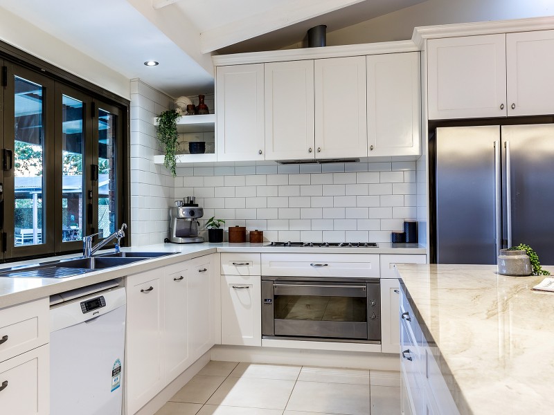 98 Kingfisher Road, Mount Cotton QLD 4165