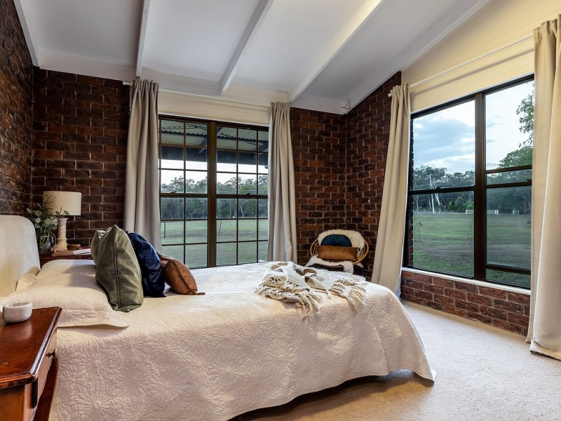 98 Kingfisher Road, Mount Cotton QLD 4165