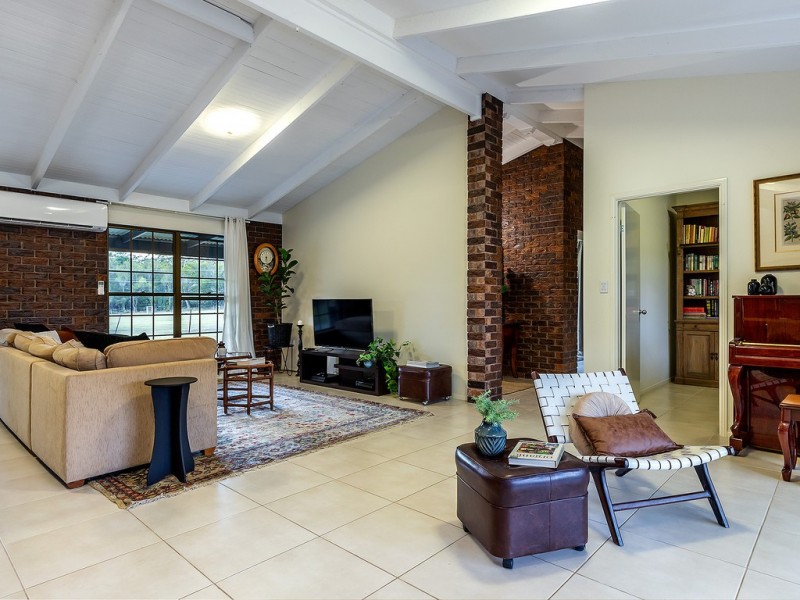 98 Kingfisher Road, Mount Cotton QLD 4165