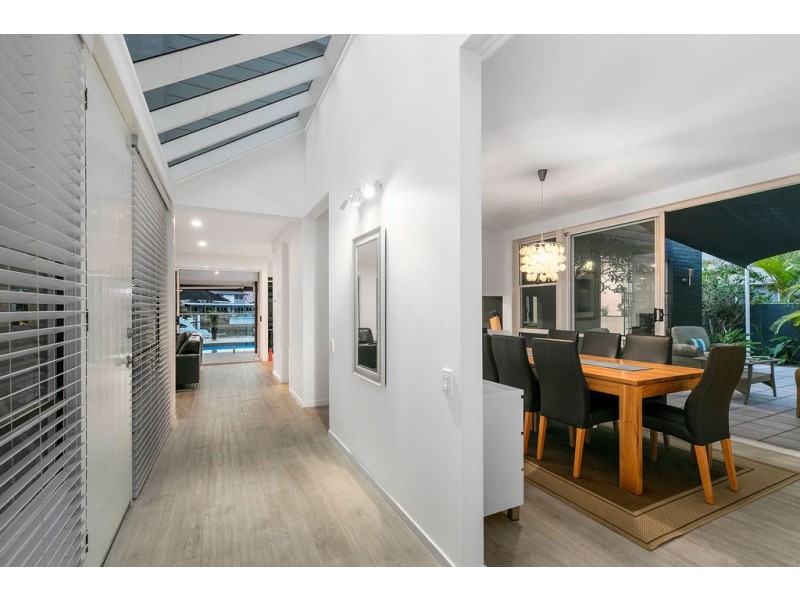 5 Captains Court, Raby Bay QLD 4163