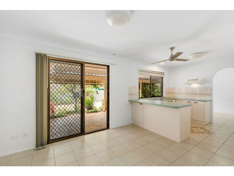 4 Angela Crescent, Cleveland QLD 4163