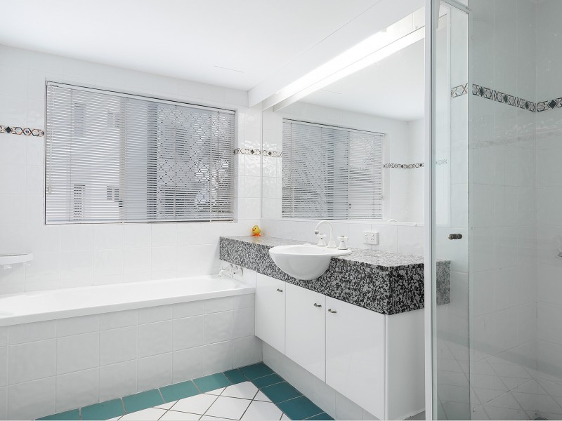 25/10-14 Esperance Court, Raby Bay QLD 4163