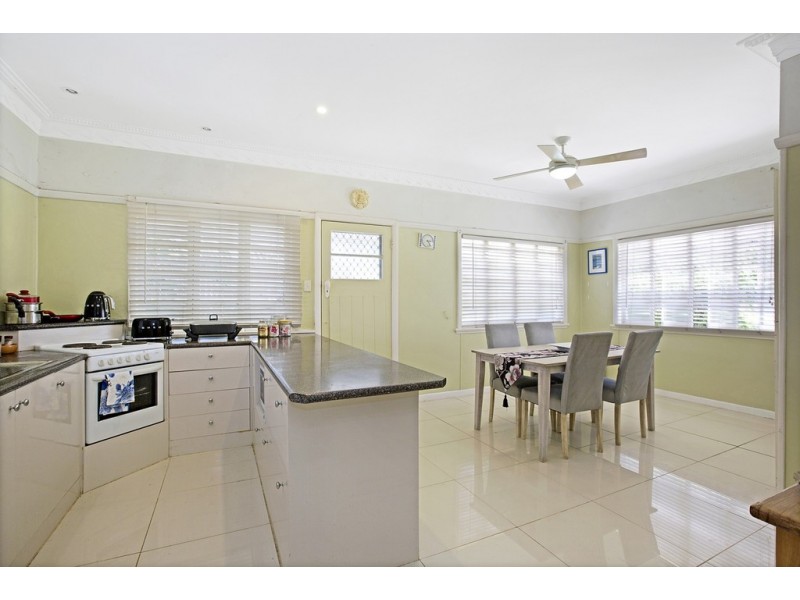 146 Shore Street North, Cleveland QLD 4163