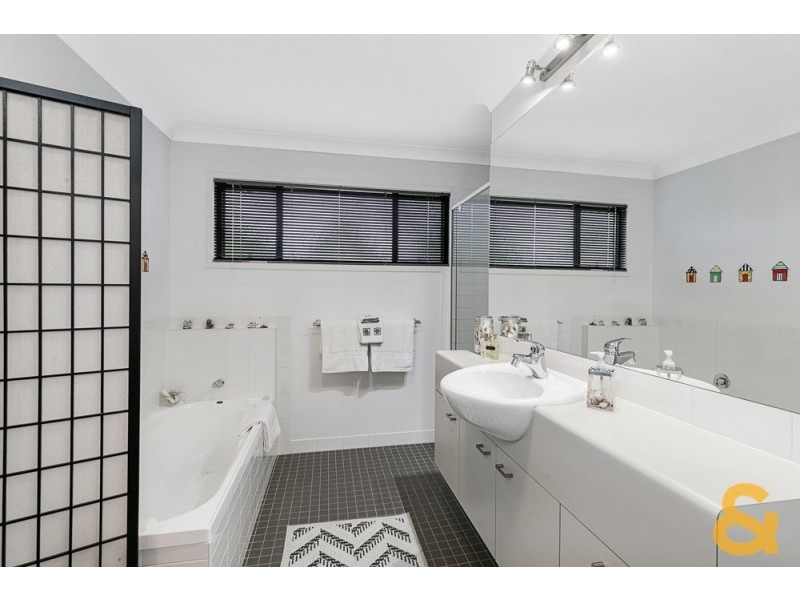 10/2 Duncan Street, Wellington Point QLD 4160