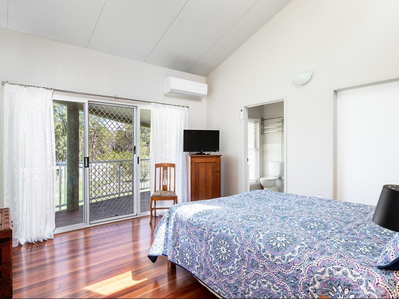 43 Double Jump Road, Redland Bay QLD 4165