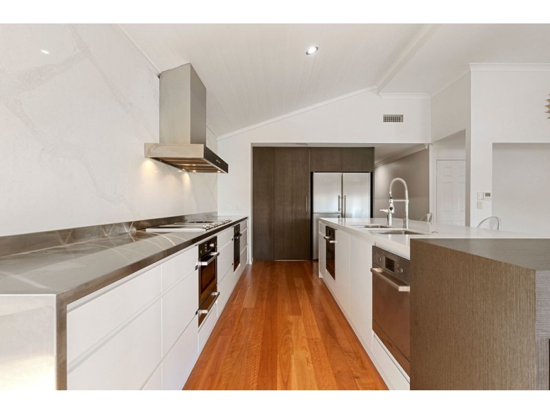 51 Dorsal Drive, Birkdale QLD 4159