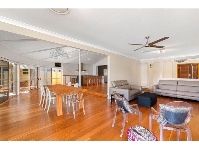 51 Dorsal Drive, Birkdale QLD 4159