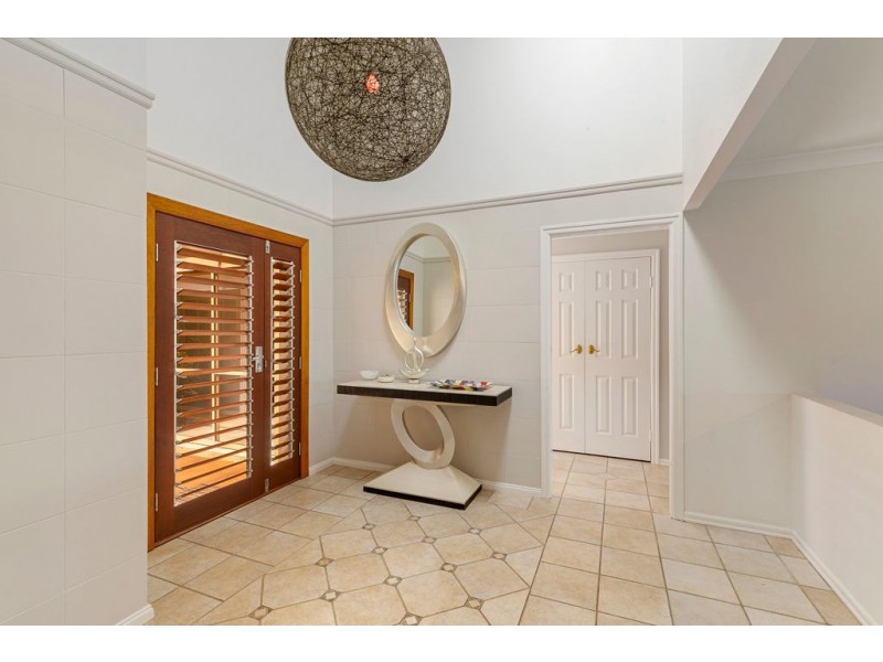 51 Dorsal Drive, Birkdale QLD 4159
