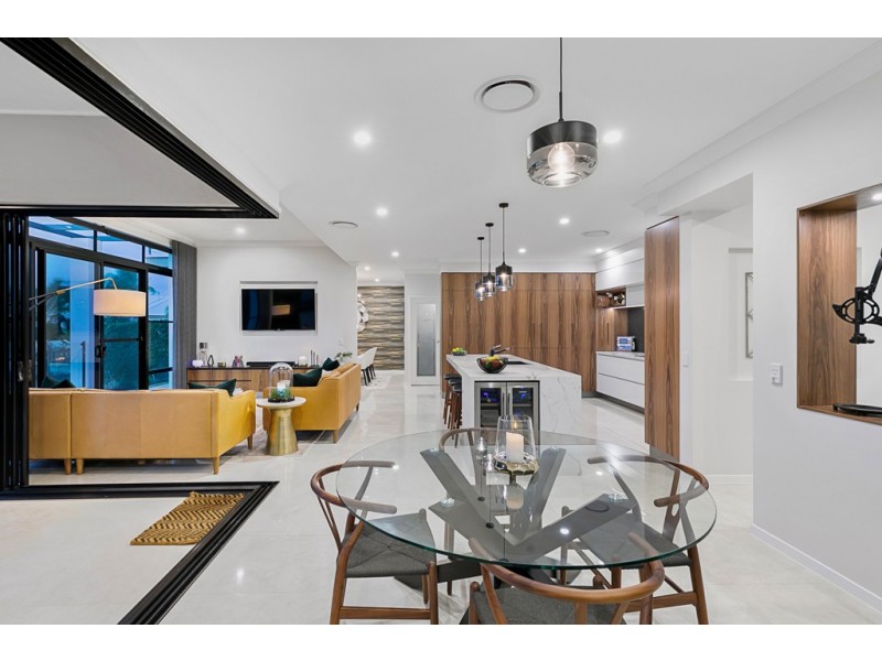 3 Marram Court, Raby Bay QLD 4163