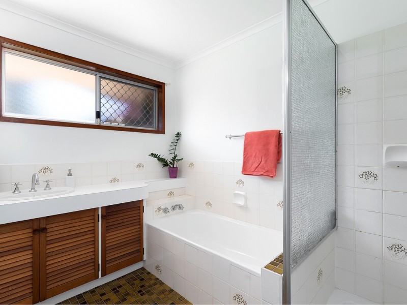 98 Bay Street, Cleveland QLD 4163