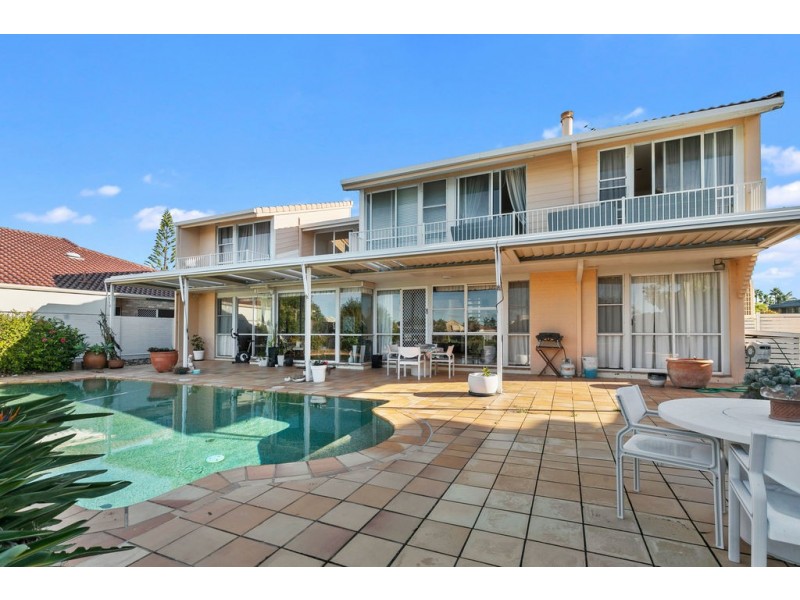 16 Seahaven Court, Raby Bay QLD 4163