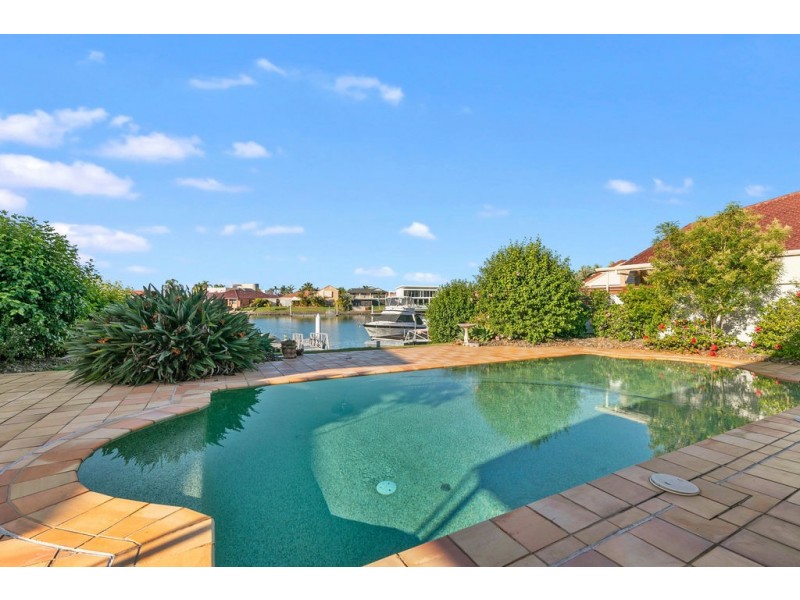 16 Seahaven Court, Raby Bay QLD 4163