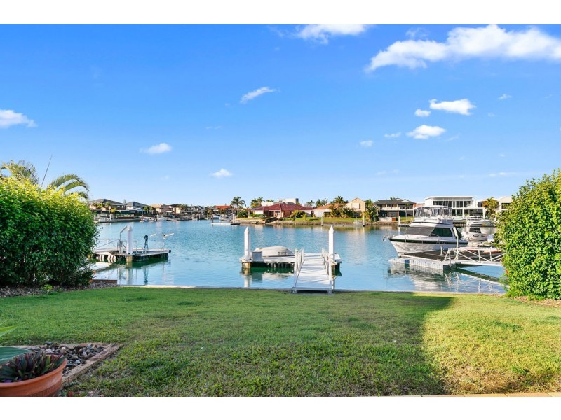 16 Seahaven Court, Raby Bay QLD 4163