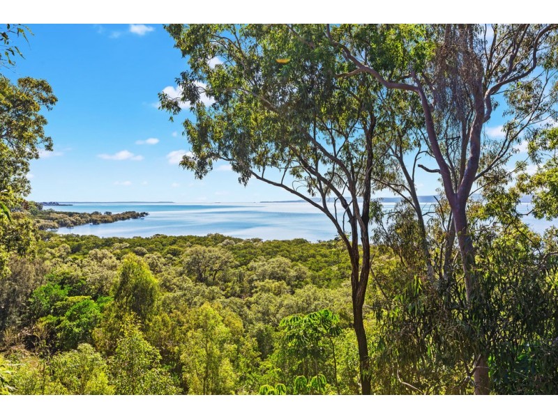 36 Blue Waters Crescent, Macleay Island QLD 4184