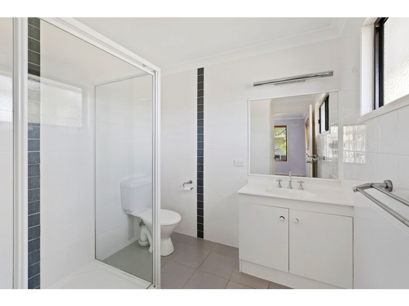 36 Blue Waters Crescent, Macleay Island QLD 4184