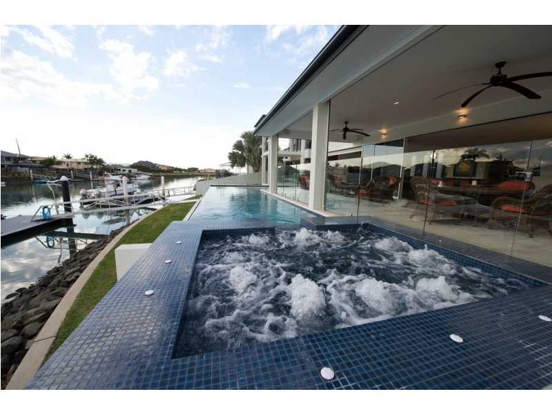 14 Bonaventure Court, Raby Bay QLD 4163