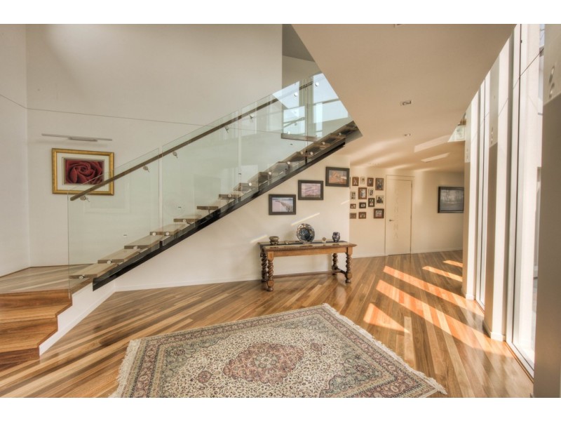 14 Bonaventure Court, Raby Bay QLD 4163
