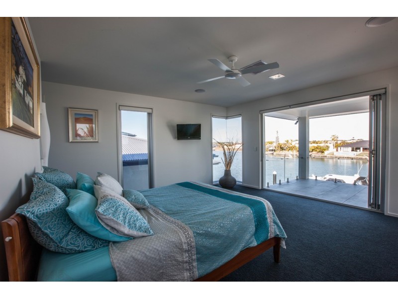 14 Bonaventure Court, Raby Bay QLD 4163