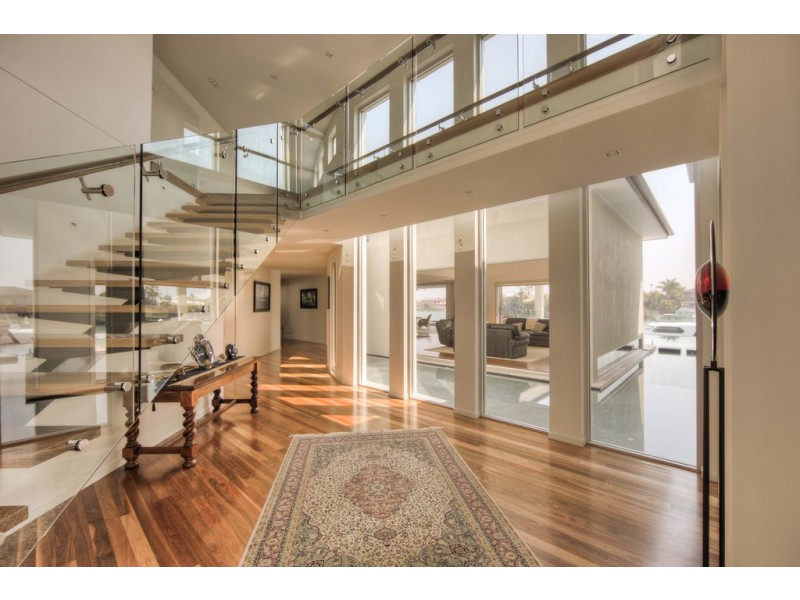 14 Bonaventure Court, Raby Bay QLD 4163