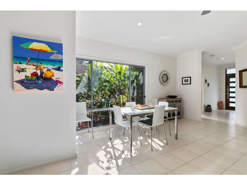 30 Little Shore Street, Cleveland QLD 4163