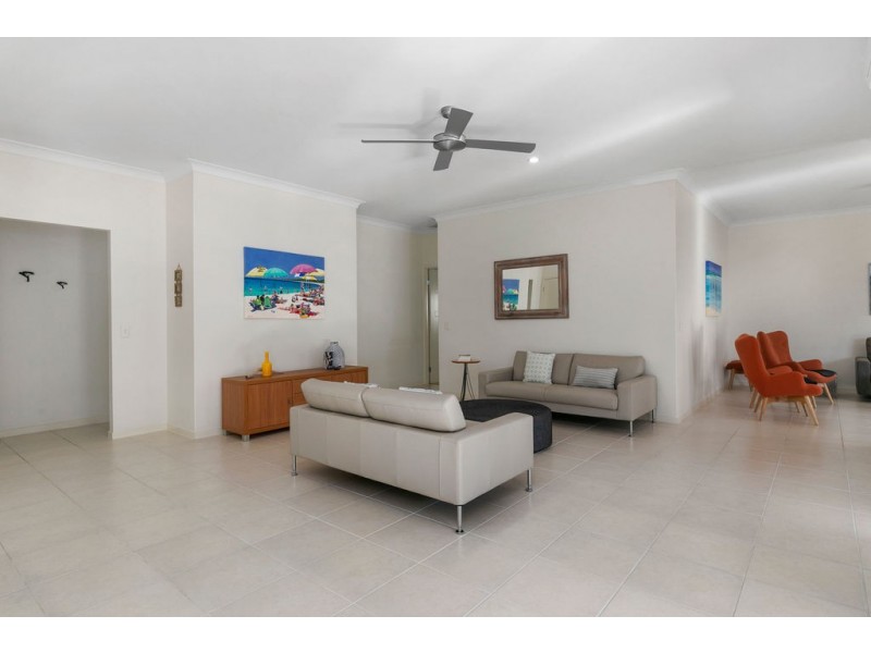 30 Little Shore Street, Cleveland QLD 4163