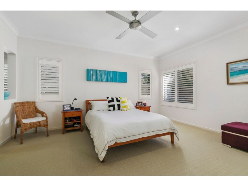 30 Little Shore Street, Cleveland QLD 4163