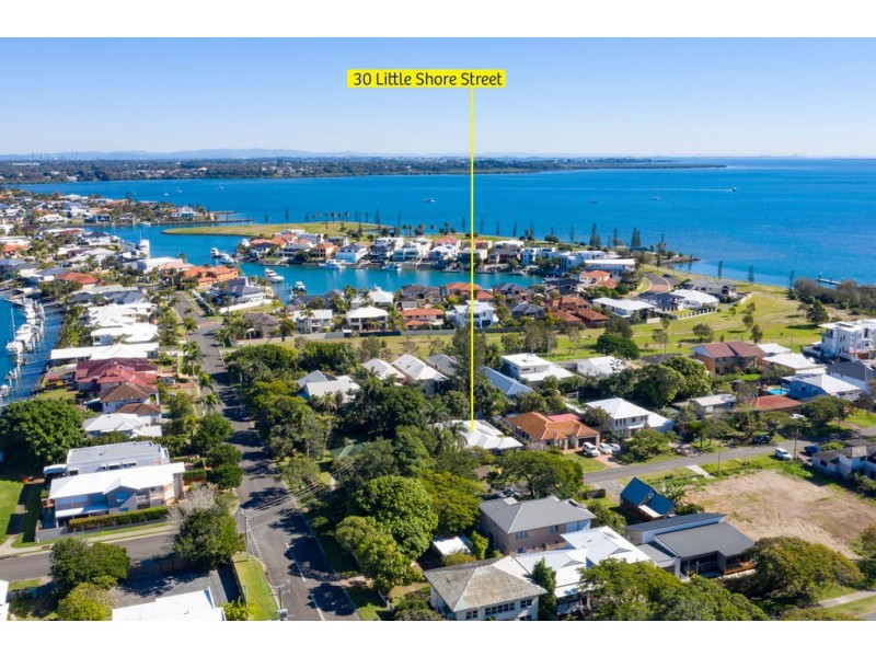 30 Little Shore Street, Cleveland QLD 4163