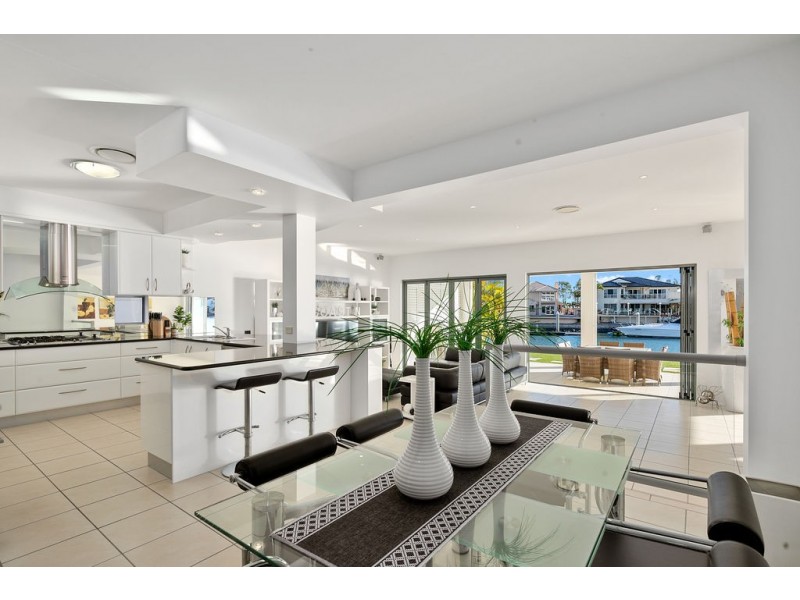 12 Seacrest Court, Raby Bay QLD 4163